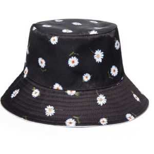Alice and Olivia by Stacey Bender reversible bucket hat. NWT.